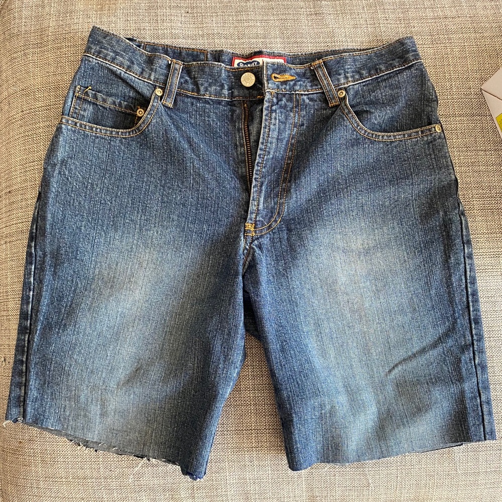 early 00s old navy long denim shorts 🔅